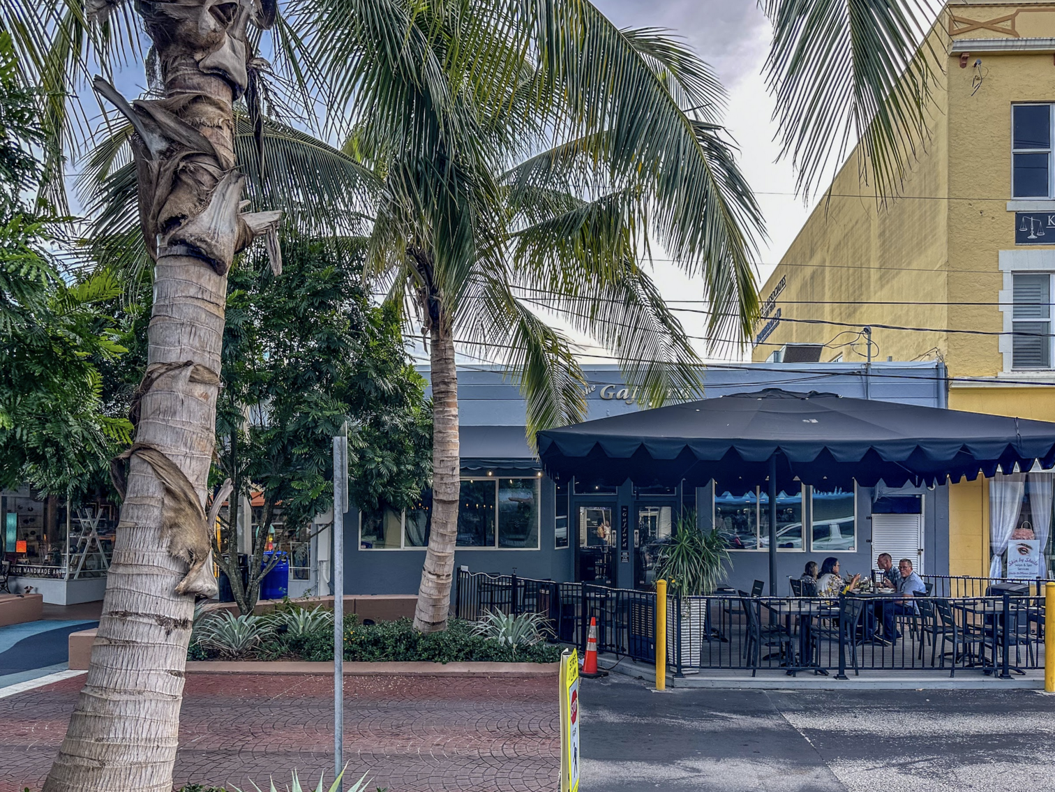 Image for For Sale ONLY at ABSOLUTE AUCTION this 3BR/2.5 Ranch Pool Home in GREAT Location