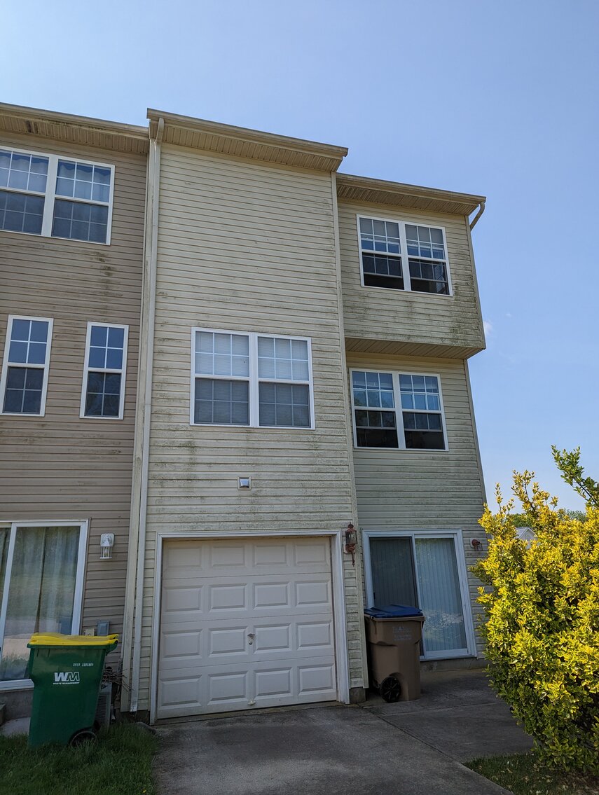 Image for 4 BR, 3.5 BA SPACIOUS EOG VINYL SIDED TOWNHOME