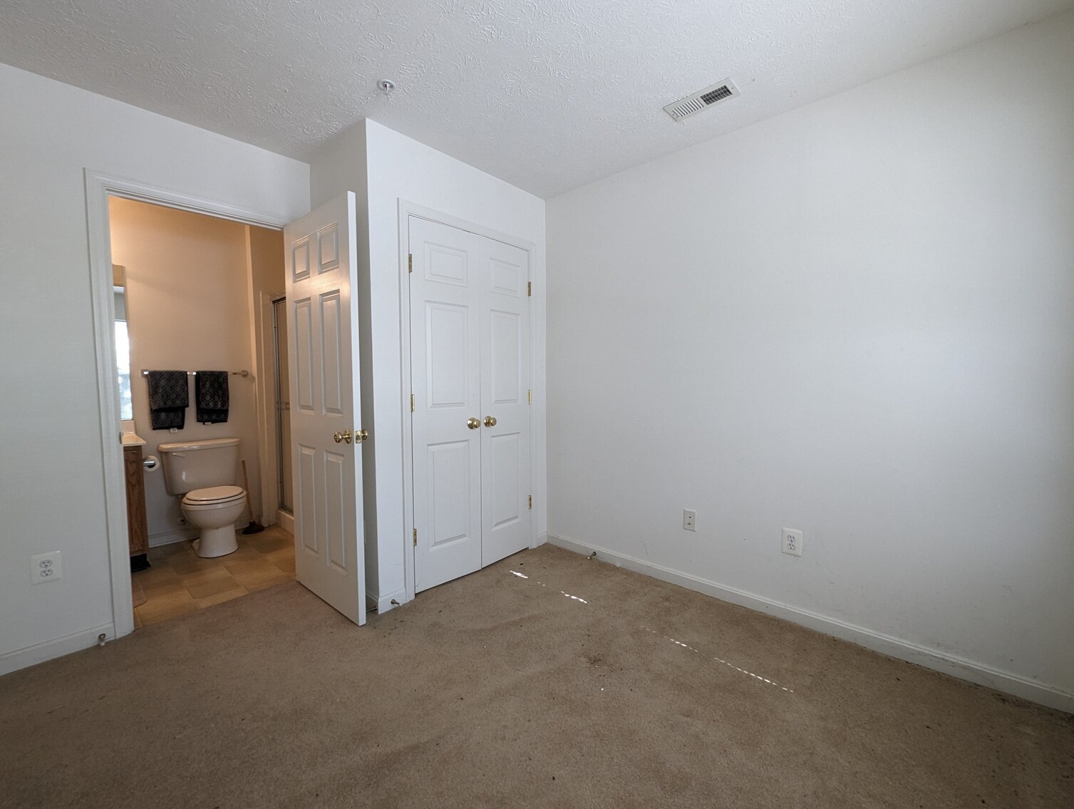 Image for 4 BR, 3.5 BA SPACIOUS EOG VINYL SIDED TOWNHOME