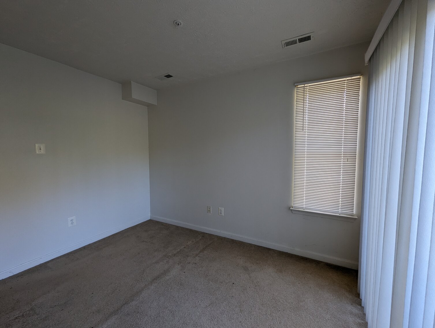 Image for 4 BR, 3.5 BA SPACIOUS EOG VINYL SIDED TOWNHOME