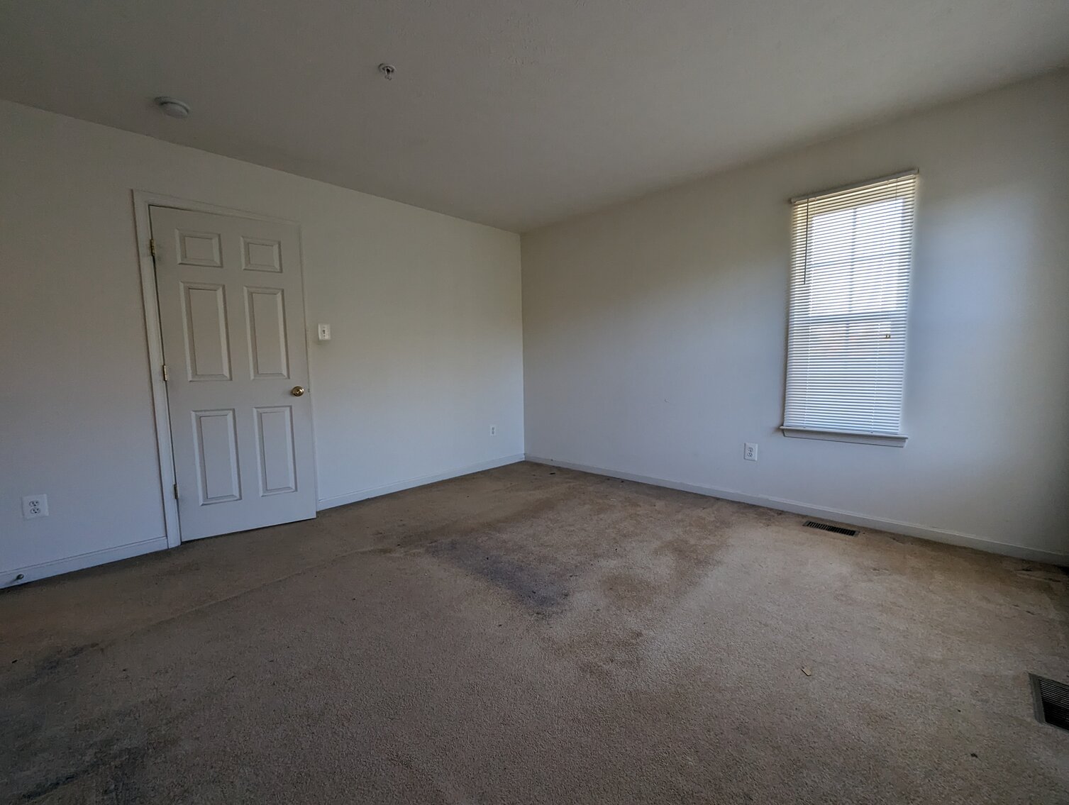 Image for 4 BR, 3.5 BA SPACIOUS EOG VINYL SIDED TOWNHOME