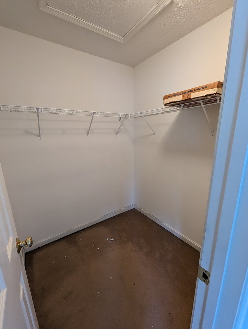 Image for 4 BR, 3.5 BA SPACIOUS EOG VINYL SIDED TOWNHOME