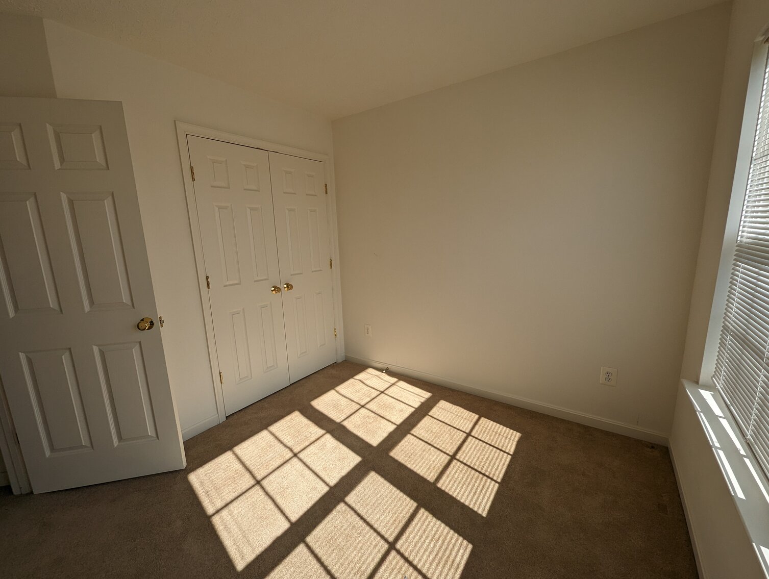 Image for 4 BR, 3.5 BA SPACIOUS EOG VINYL SIDED TOWNHOME