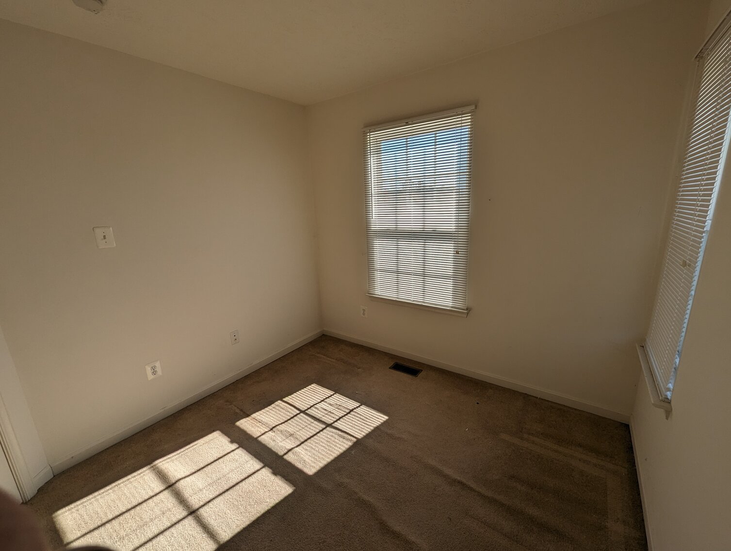 Image for 4 BR, 3.5 BA SPACIOUS EOG VINYL SIDED TOWNHOME