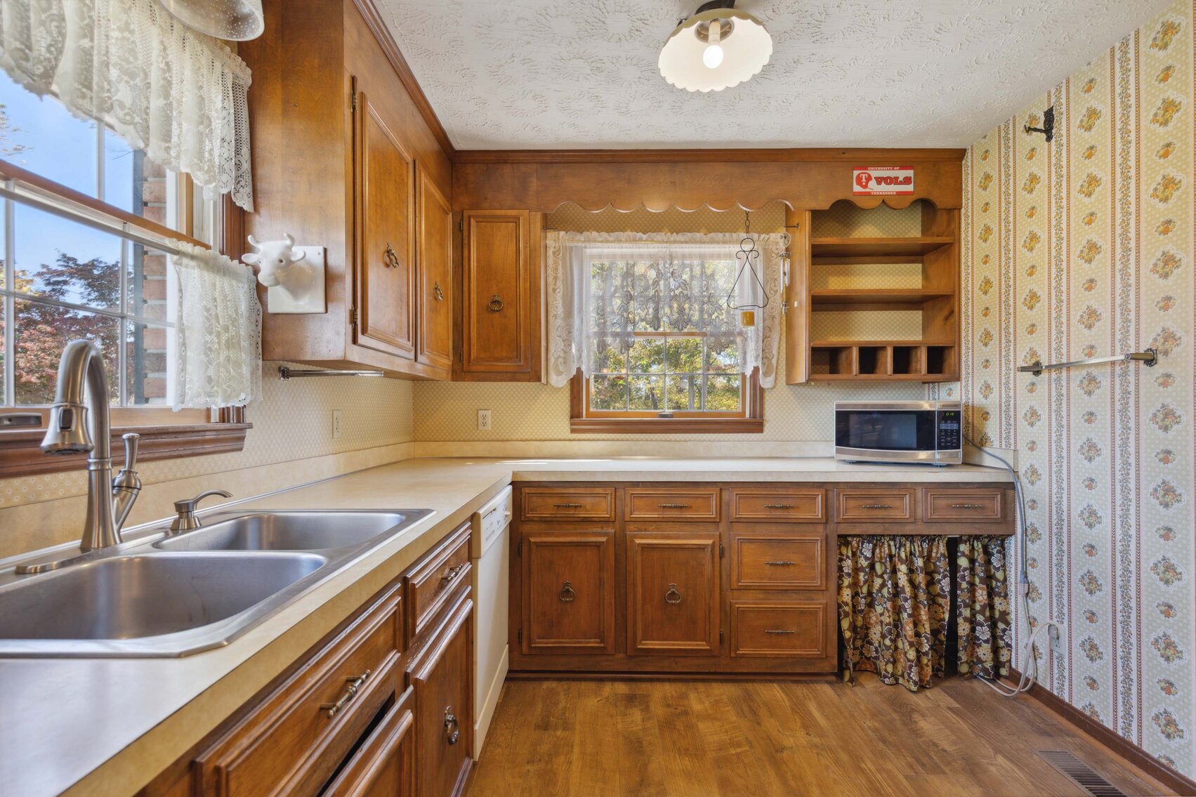 Image for 1992 Locke Bend Road, McMinnville