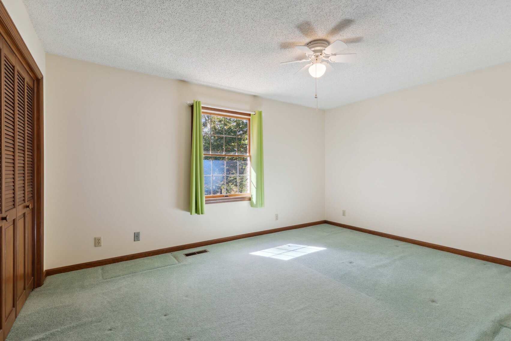 Image for 1992 Locke Bend Road, McMinnville