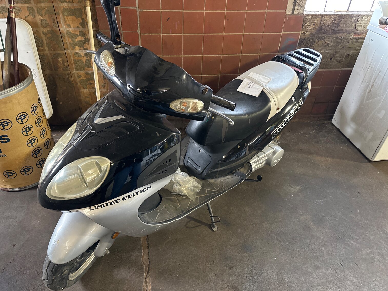 Fiji-150 Motorcycle-Non Runner