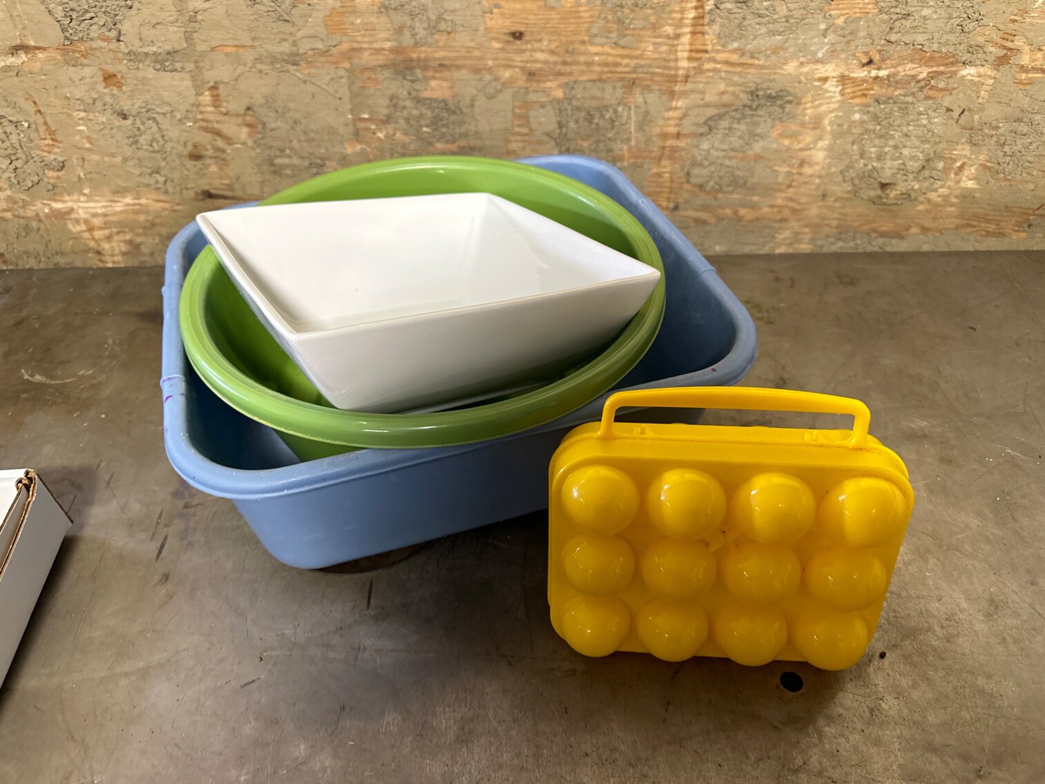 Tub with Bowls