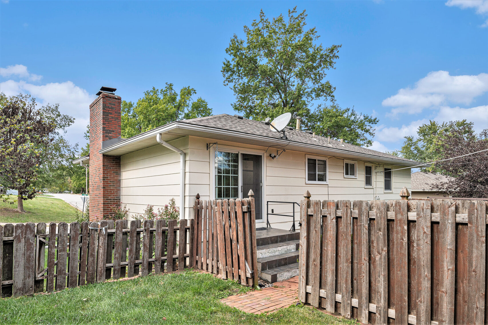 Image for REAL ESTATE & PERSONAL PROPERTY AUCTION