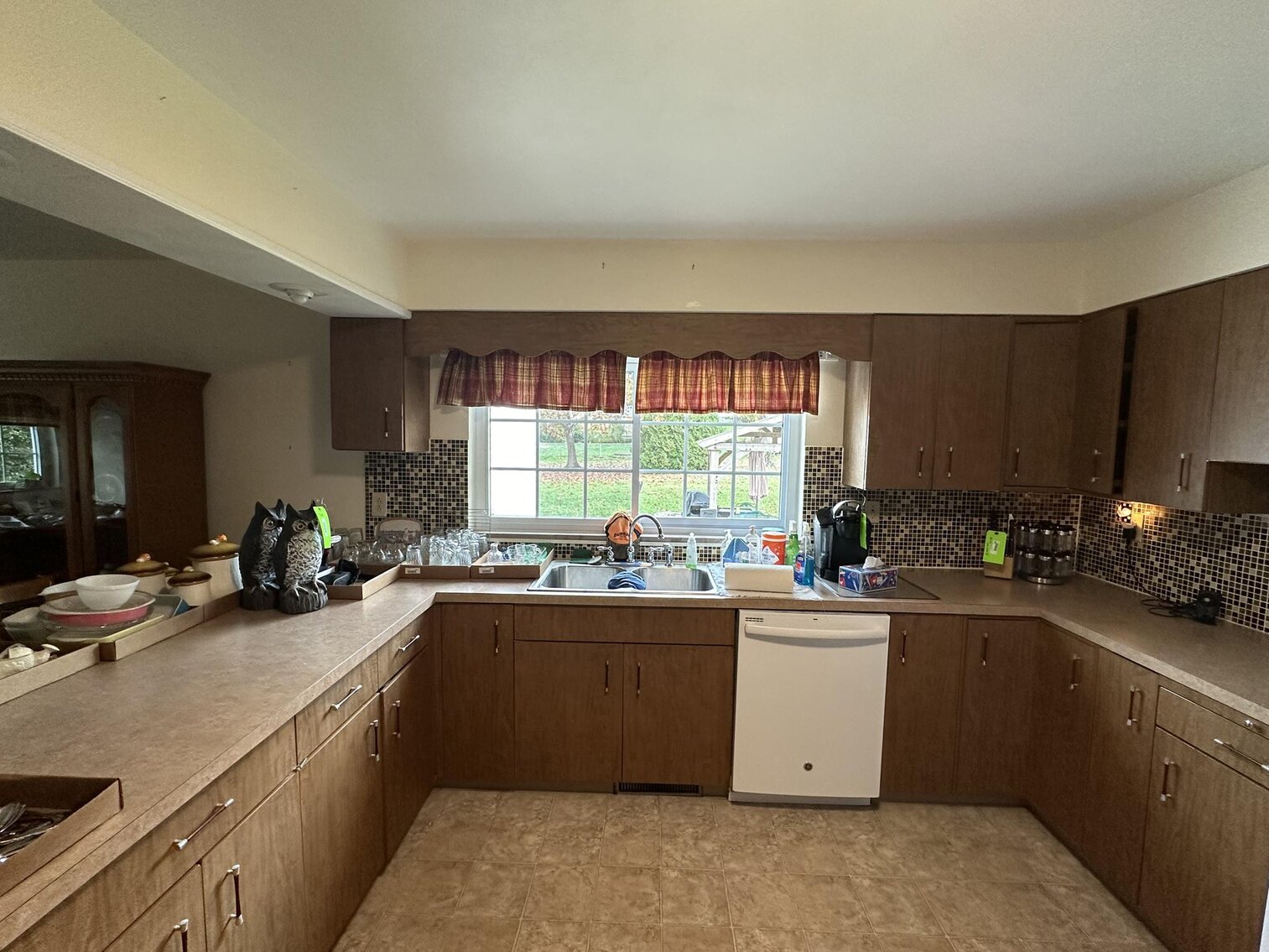 Image for SOLD $181,500 - Spacious 3 Bedroom Brick Ranch in Saint Albans