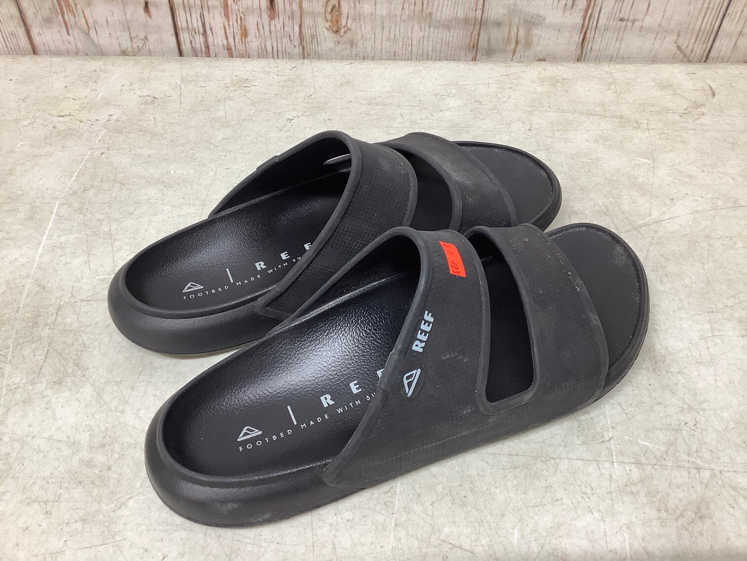 Mens 9, Reef Sandals