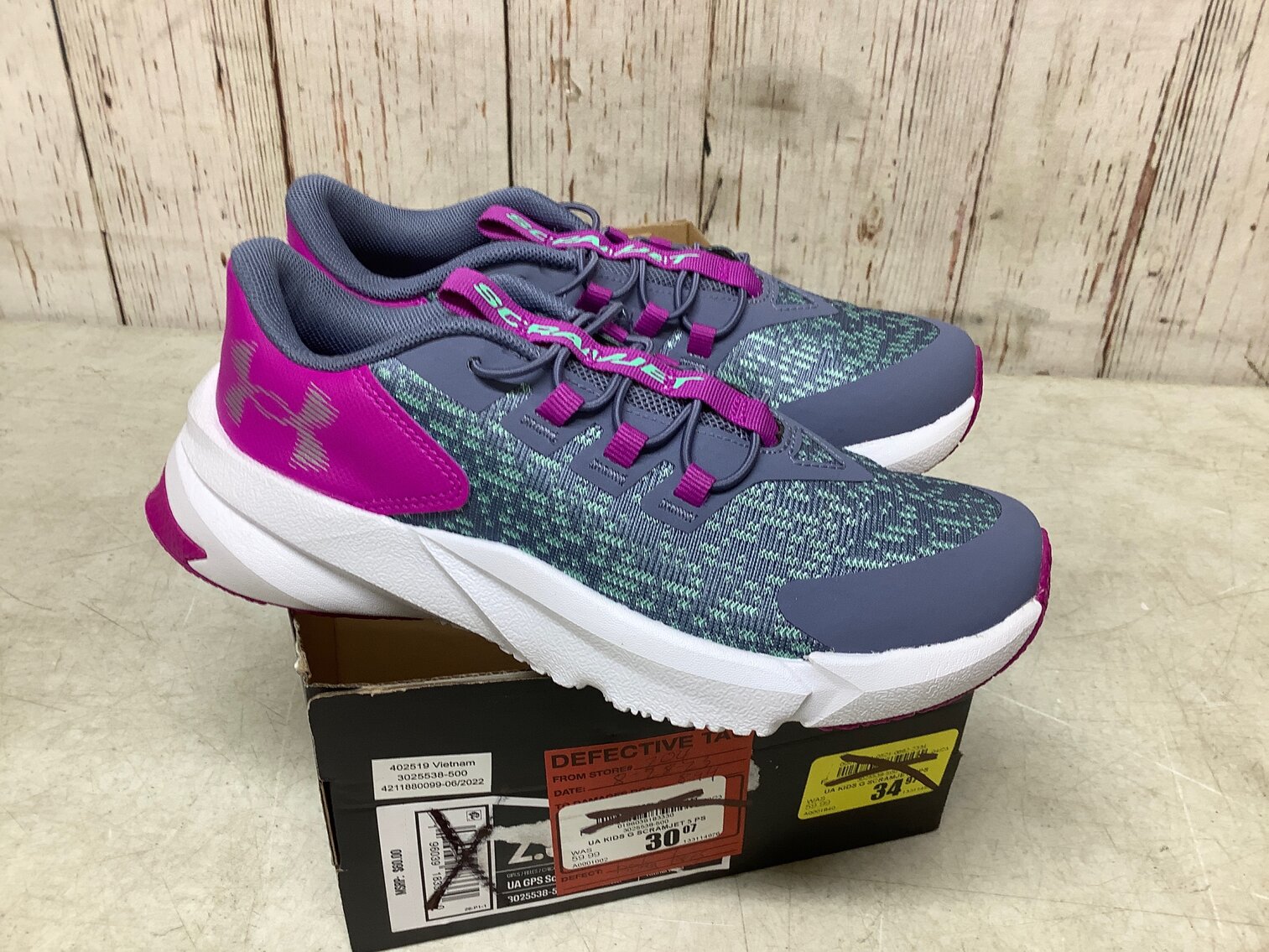 Girls 2.5Y, Under Armour  ScramJet