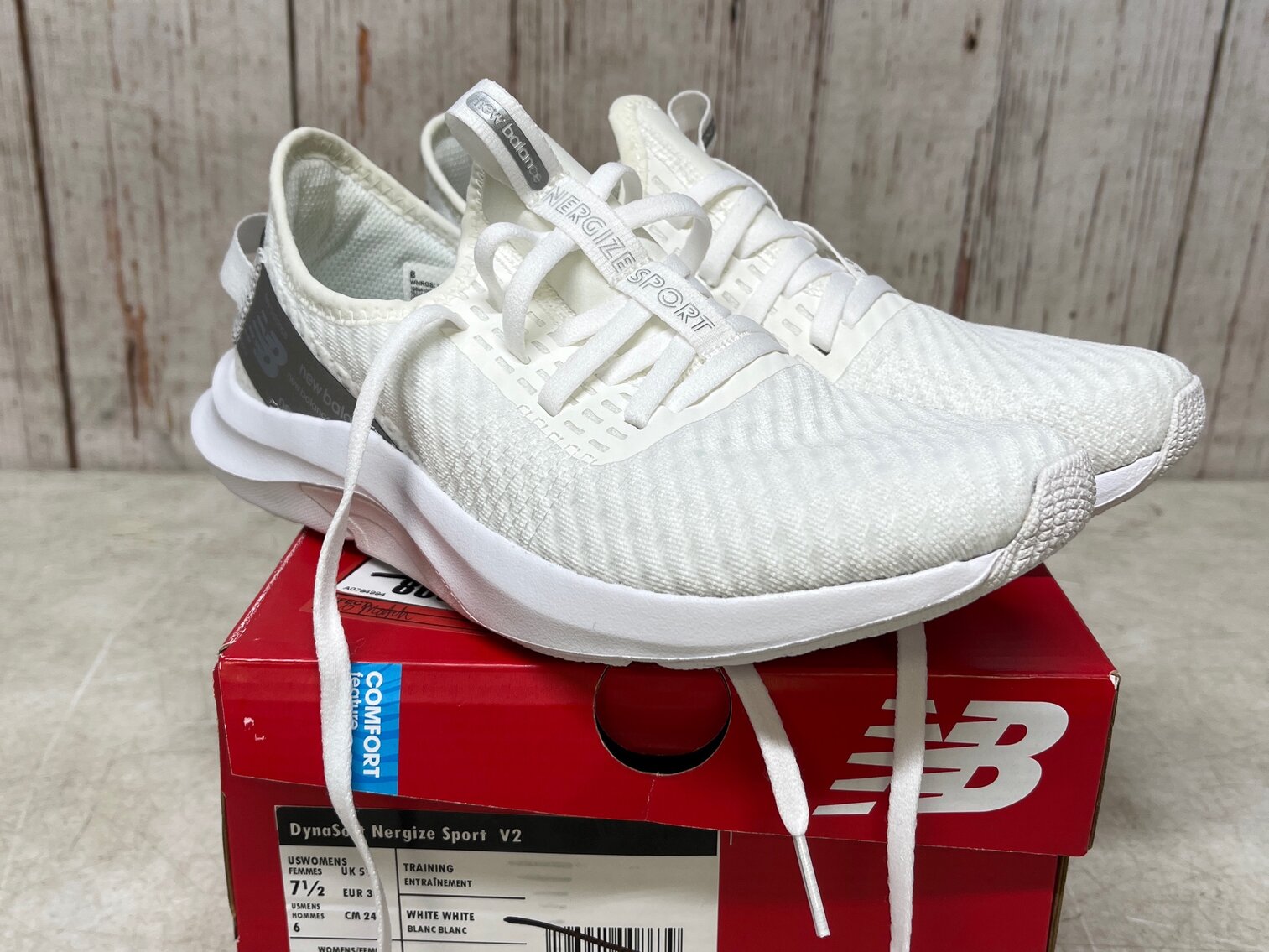 M/7 W/5.5 New Balance DynaSoft Nergize Sport V2