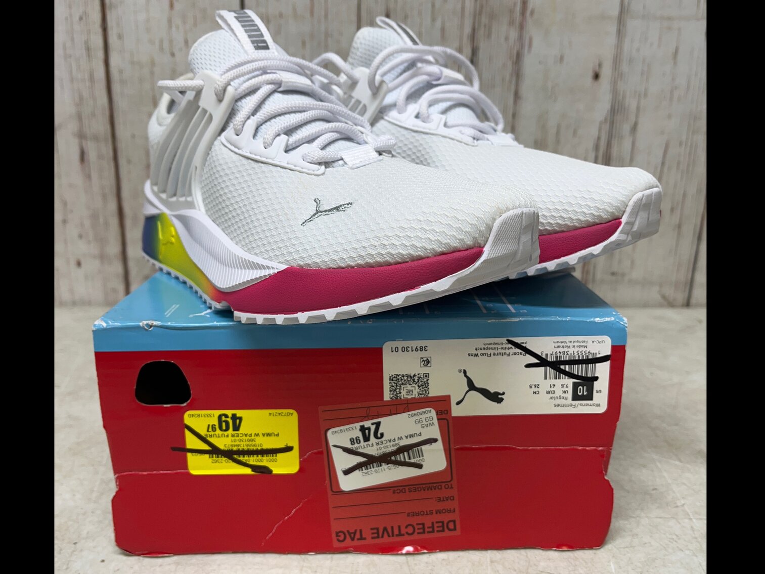 Women's 10 Puma Pacer Future