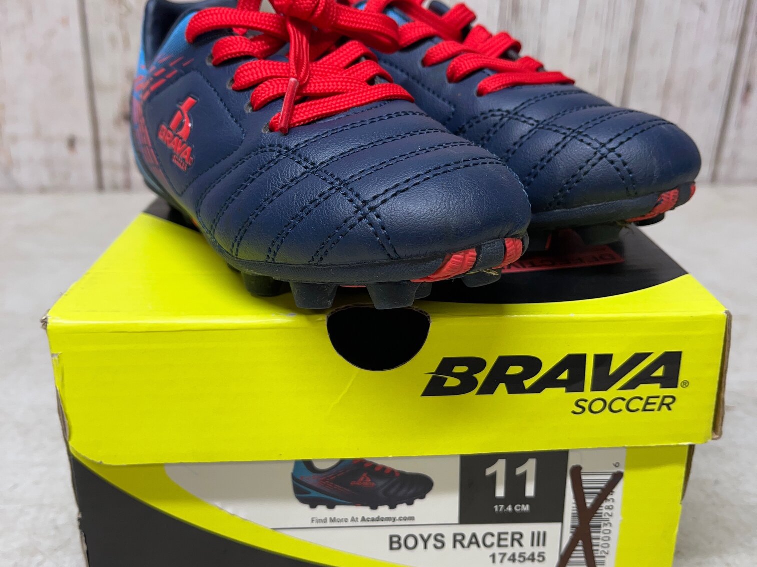 Boy's 11 Brava Soccer Racer III