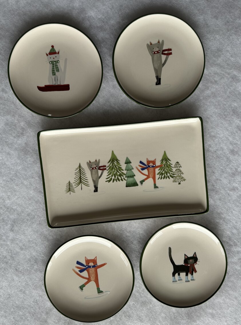 Furry Christmas Cats Appetizer Set: Serving Tray with Plates
