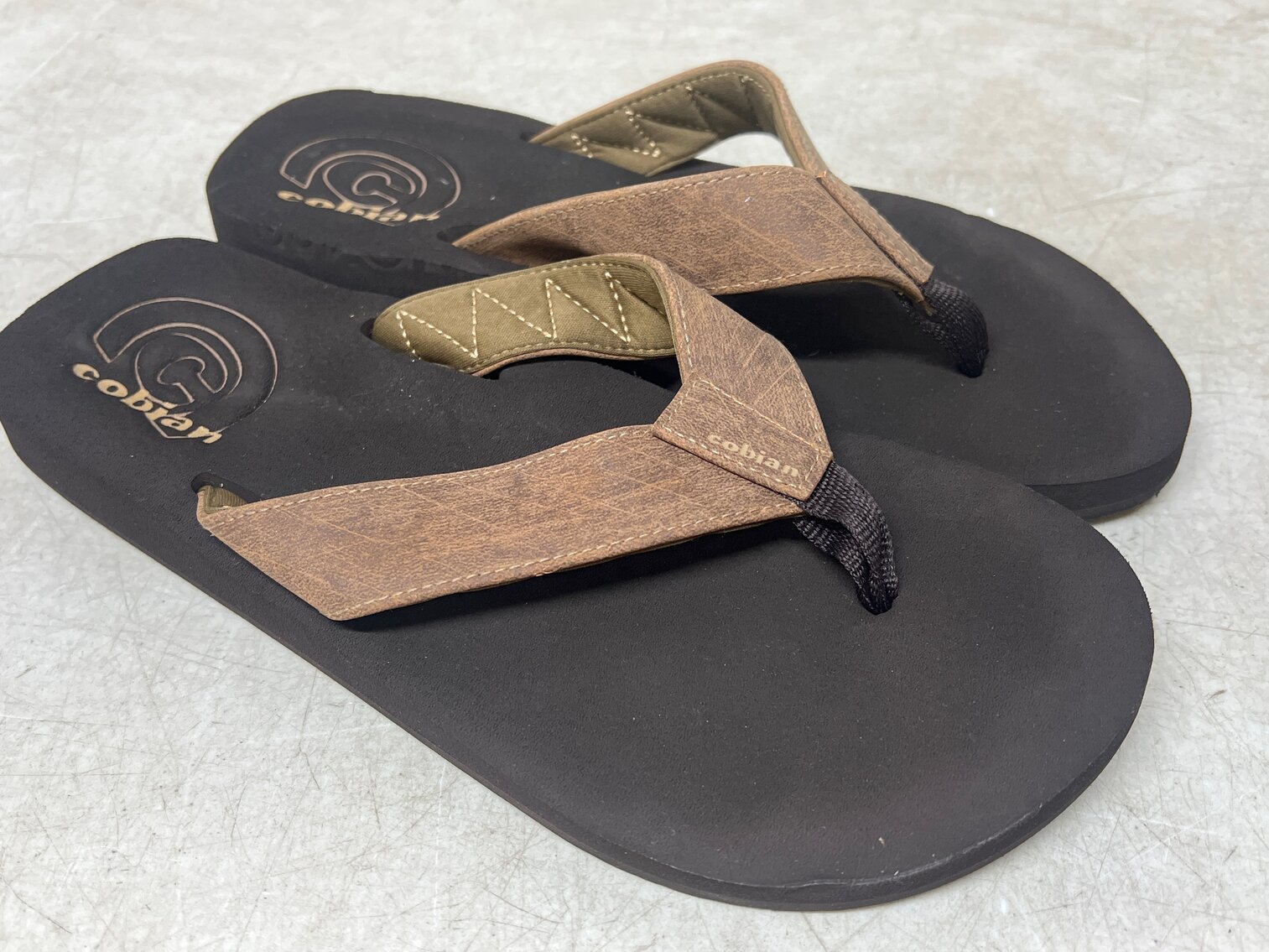 Mens 11 Cobian sandal 