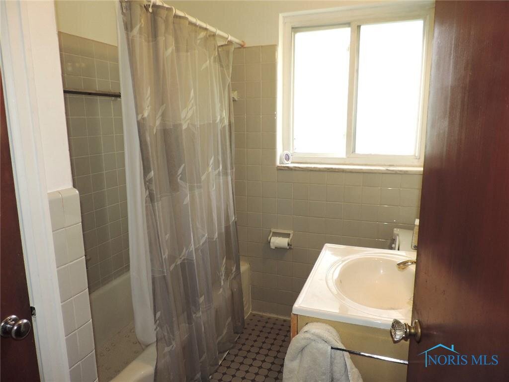 Image for MINIMUM BID AUCTION $125,000! 4008 Arnelle Dr