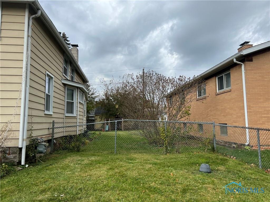 Image for MINIMUM BID AUCTION $39,000! 2903 111th St