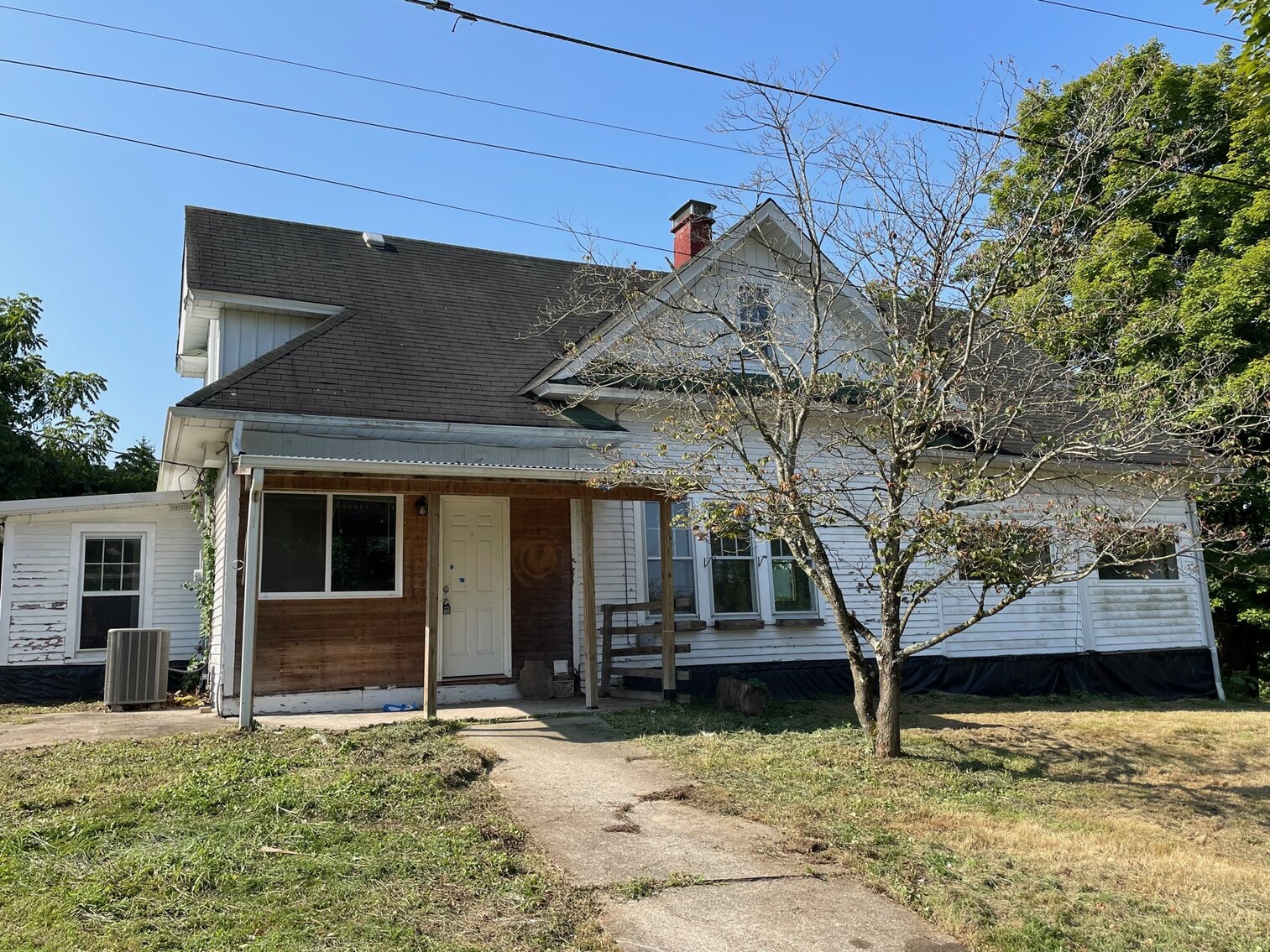 Image for 3 Bedroom Farmhouse with Multiple Outbuildings in Lesage