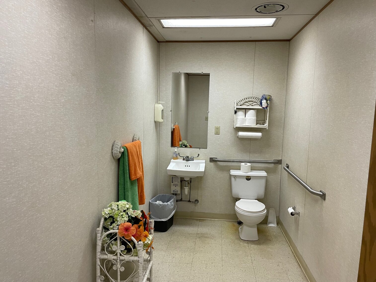 Image for SOLD $35,200 - Income-Generating Kanawha County Office Building