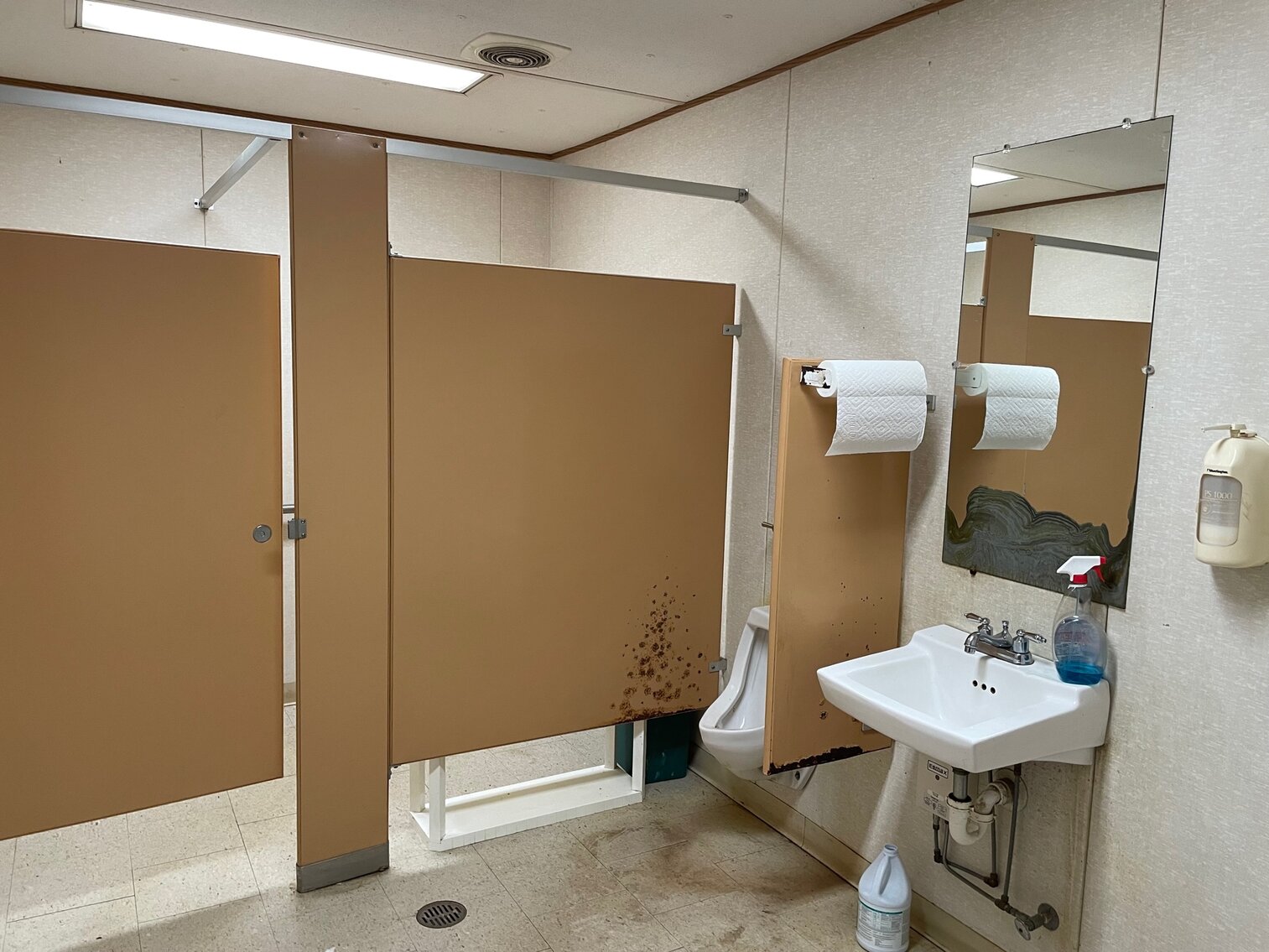 Image for SOLD $35,200 - Income-Generating Kanawha County Office Building