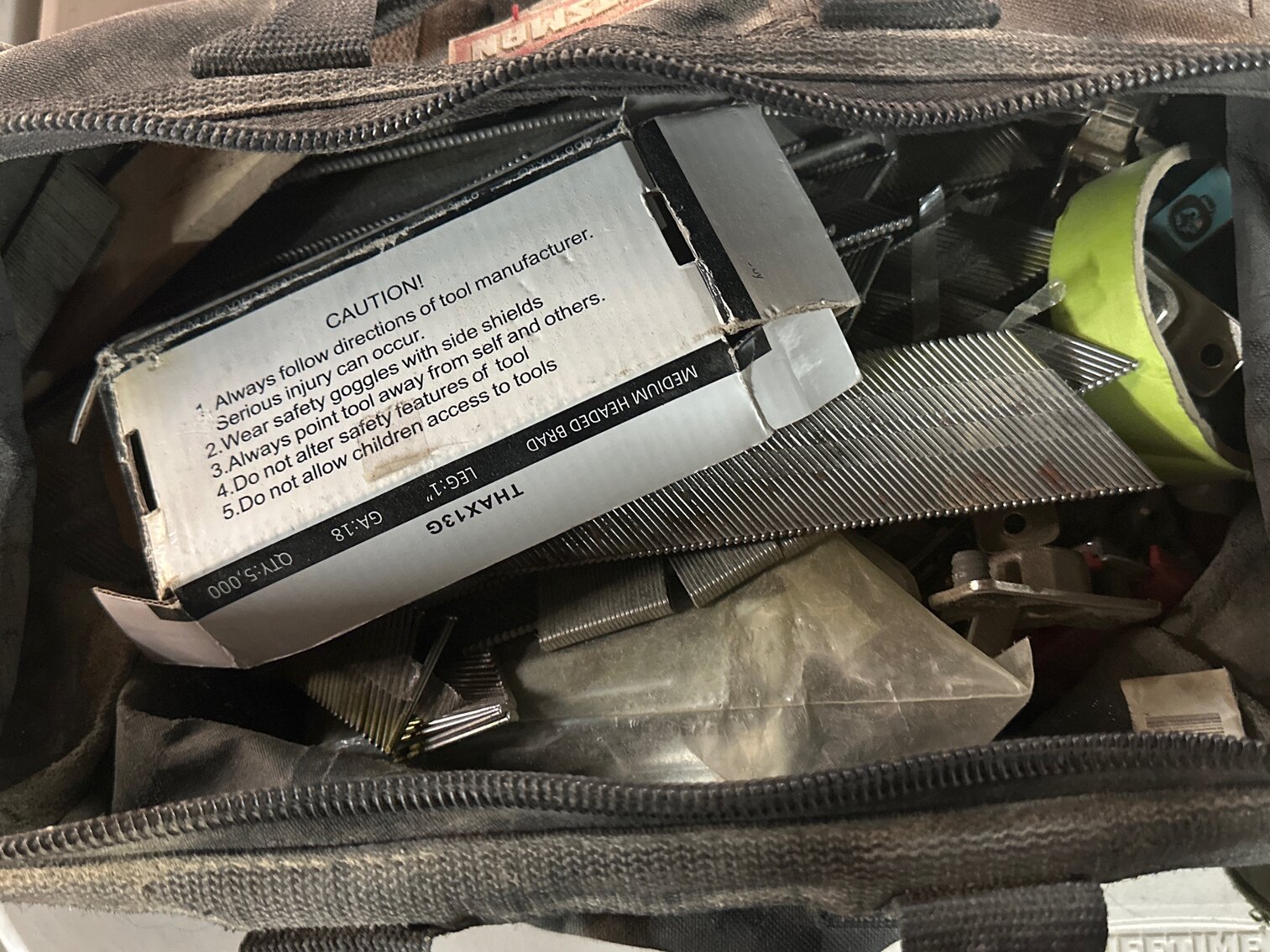 Misc air nails and air staples in bags