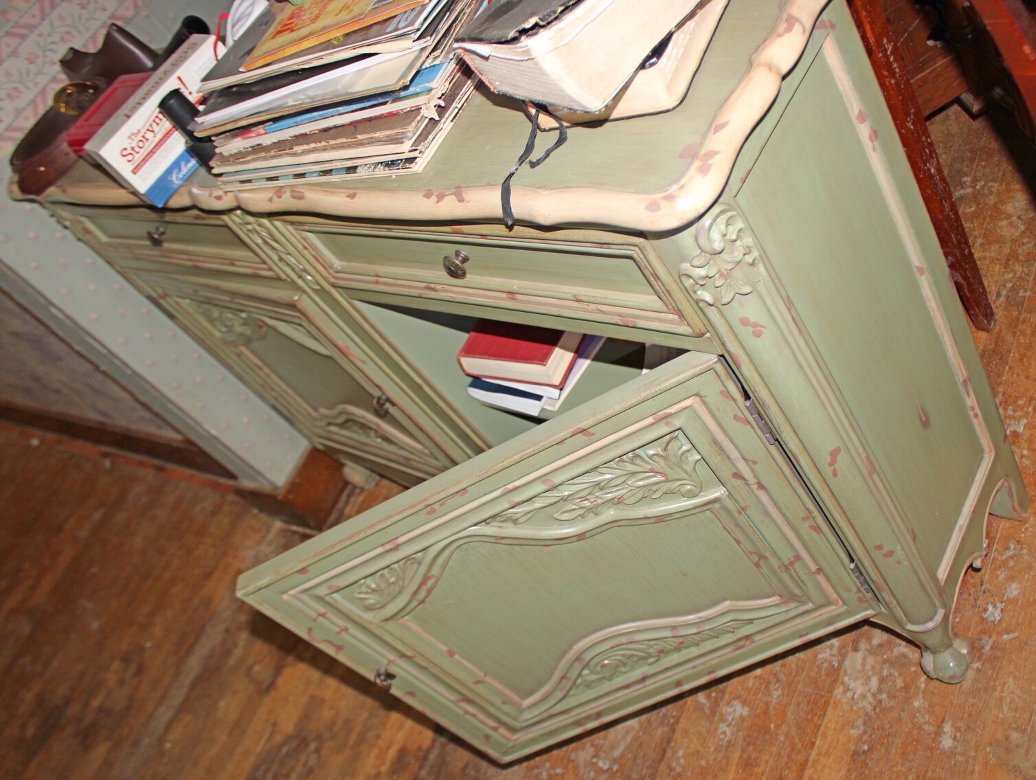 Image for TREASURE HUNT ESTATE AUCTION