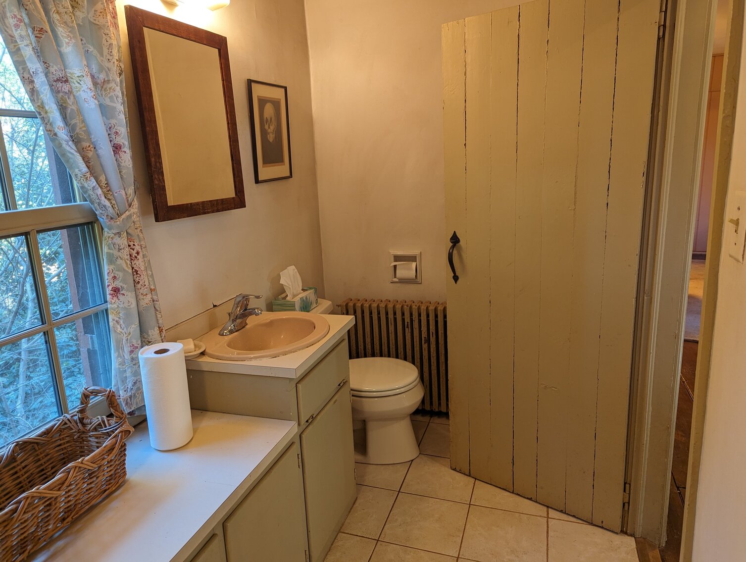 Image for 4 BR, 3 BA COLONIAL STYLE HOME W/ DETACHED GARAGE & STUDIO/EFFICIENCY APT. 1.42 +/- AC ; ANTIQUES, COLLECTIBLES, FURNITURE, TOOLS, & MORE!