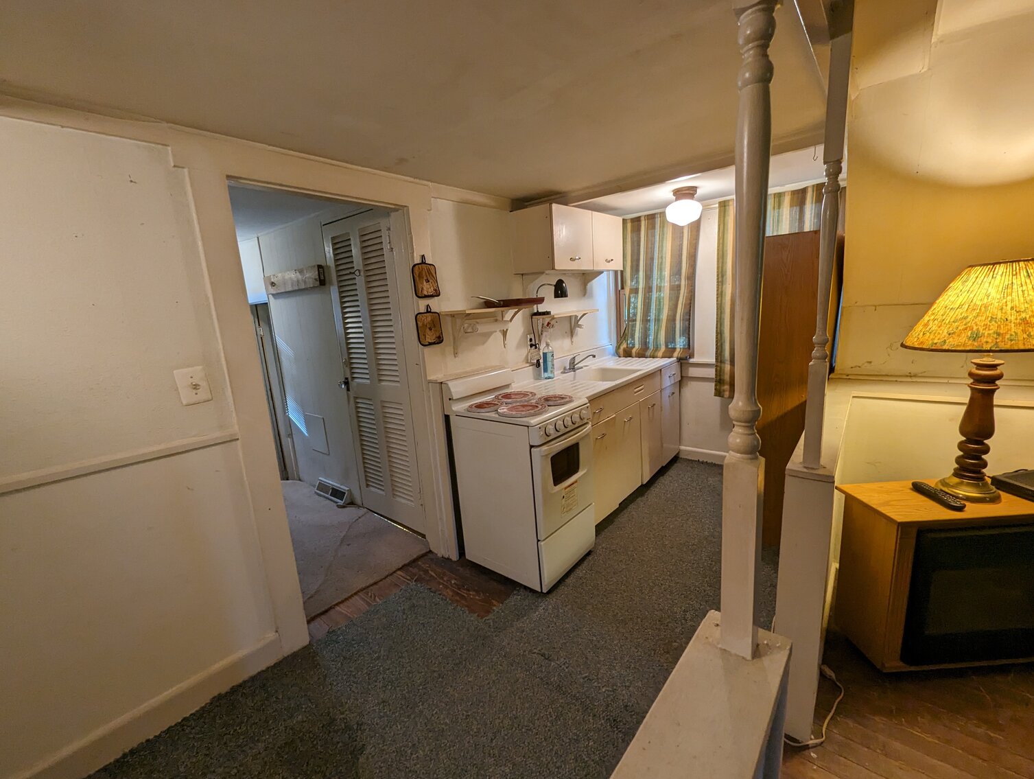 Image for 4 BR, 3 BA COLONIAL STYLE HOME W/ DETACHED GARAGE & STUDIO/EFFICIENCY APT. 1.42 +/- AC ; ANTIQUES, COLLECTIBLES, FURNITURE, TOOLS, & MORE!