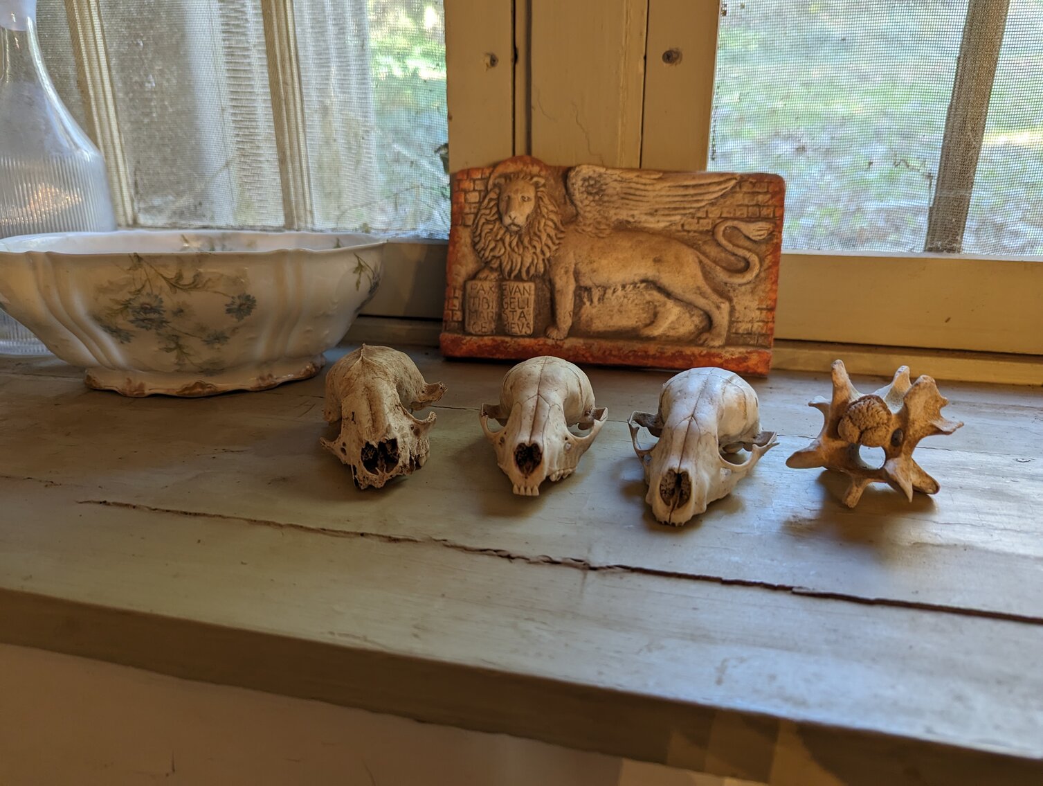 Image for 4 BR, 3 BA COLONIAL STYLE HOME W/ DETACHED GARAGE & STUDIO/EFFICIENCY APT. 1.42 +/- AC ; ANTIQUES, COLLECTIBLES, FURNITURE, TOOLS, & MORE!