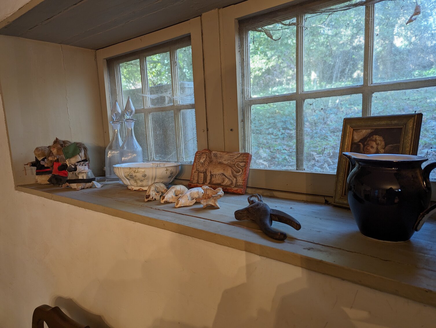 Image for 4 BR, 3 BA COLONIAL STYLE HOME W/ DETACHED GARAGE & STUDIO/EFFICIENCY APT. 1.42 +/- AC ; ANTIQUES, COLLECTIBLES, FURNITURE, TOOLS, & MORE!