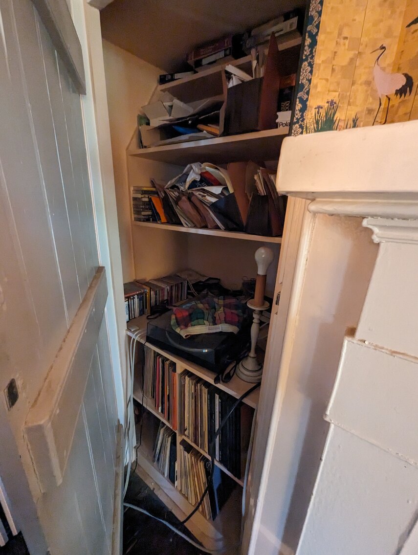 Image for 4 BR, 3 BA COLONIAL STYLE HOME W/ DETACHED GARAGE & STUDIO/EFFICIENCY APT. 1.42 +/- AC ; ANTIQUES, COLLECTIBLES, FURNITURE, TOOLS, & MORE!