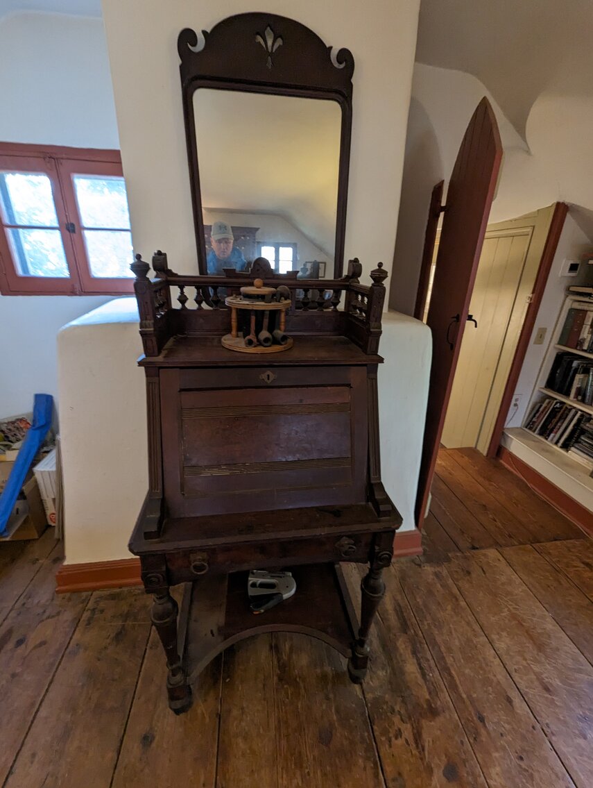 Image for 4 BR, 3 BA COLONIAL STYLE HOME W/ DETACHED GARAGE & STUDIO/EFFICIENCY APT. 1.42 +/- AC ; ANTIQUES, COLLECTIBLES, FURNITURE, TOOLS, & MORE!