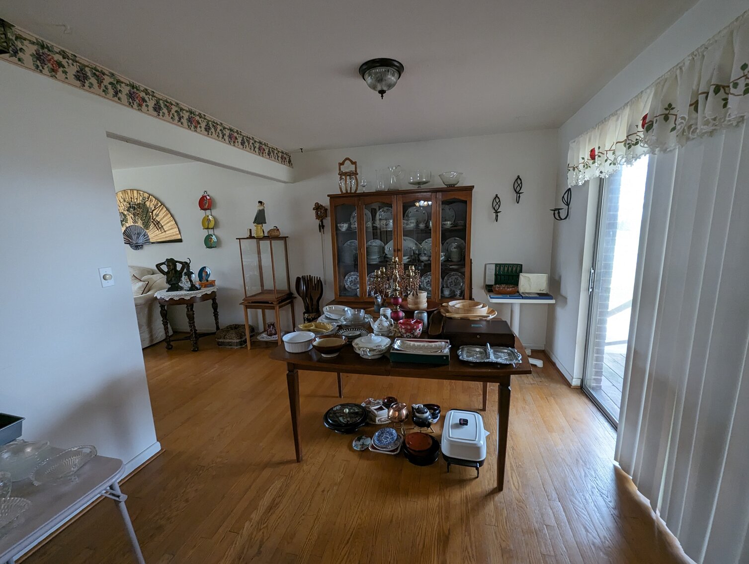 Image for 3 BR, 2 BA BRICK SPLIT LEVEL HOME W/ ATTACHED GARAGE ON 0.379 +/- ACRE CORNER LOT