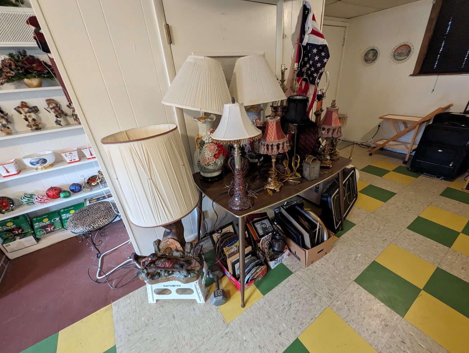 Image for 3 BR, 2 BA BRICK SPLIT LEVEL HOME W/ ATTACHED GARAGE ON 0.379 +/- ACRE CORNER LOT