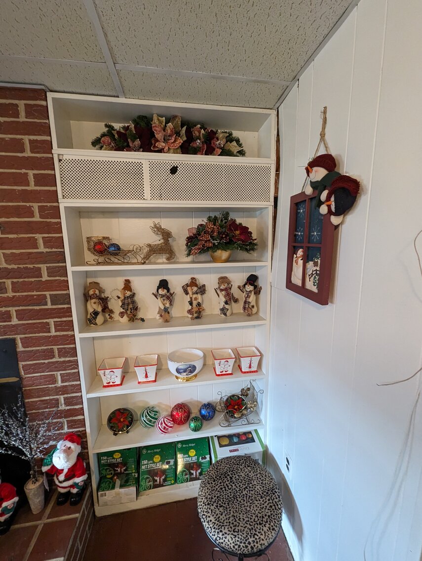 Image for 3 BR, 2 BA BRICK SPLIT LEVEL HOME W/ ATTACHED GARAGE ON 0.379 +/- ACRE CORNER LOT