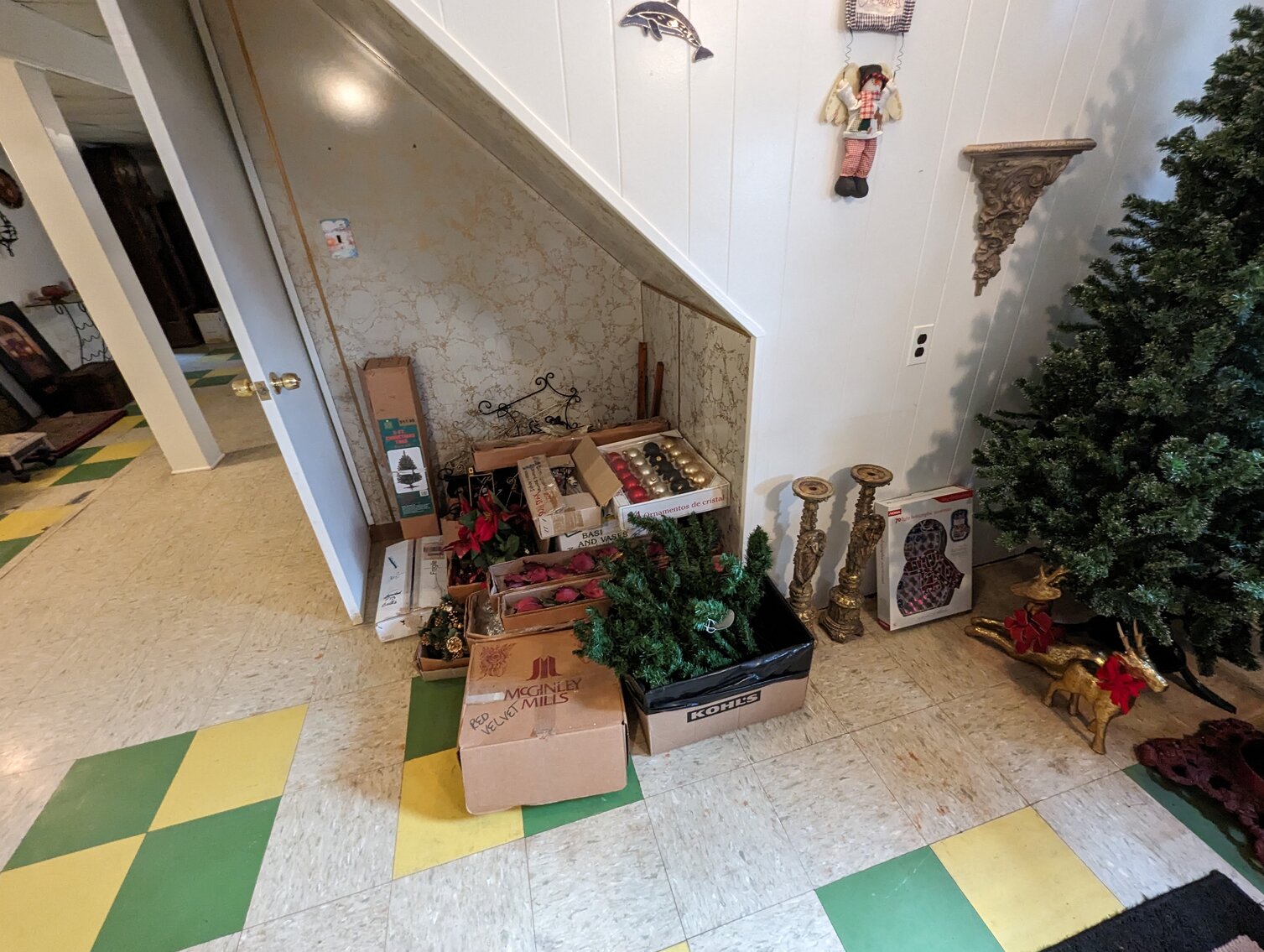 Image for 3 BR, 2 BA BRICK SPLIT LEVEL HOME W/ ATTACHED GARAGE ON 0.379 +/- ACRE CORNER LOT