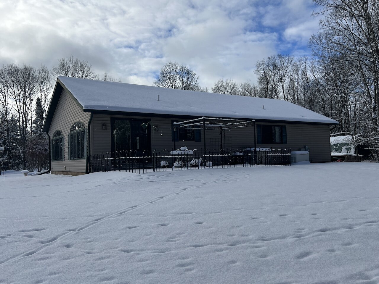 Image for Beautiful Country Home Auction price $220,000