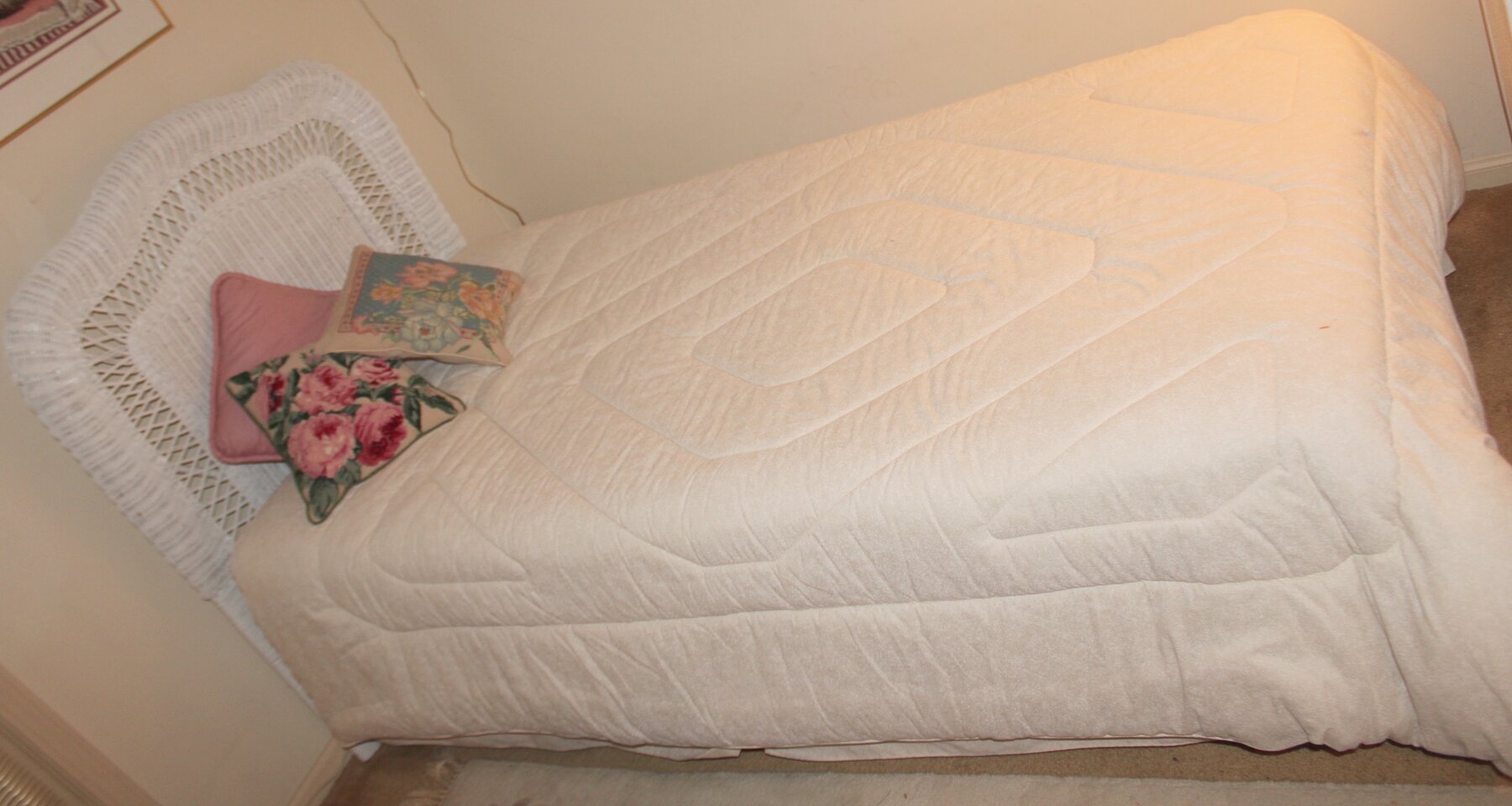 Image for LAST MINUTE! Estate Auction on Blue Hills CC Golf Course