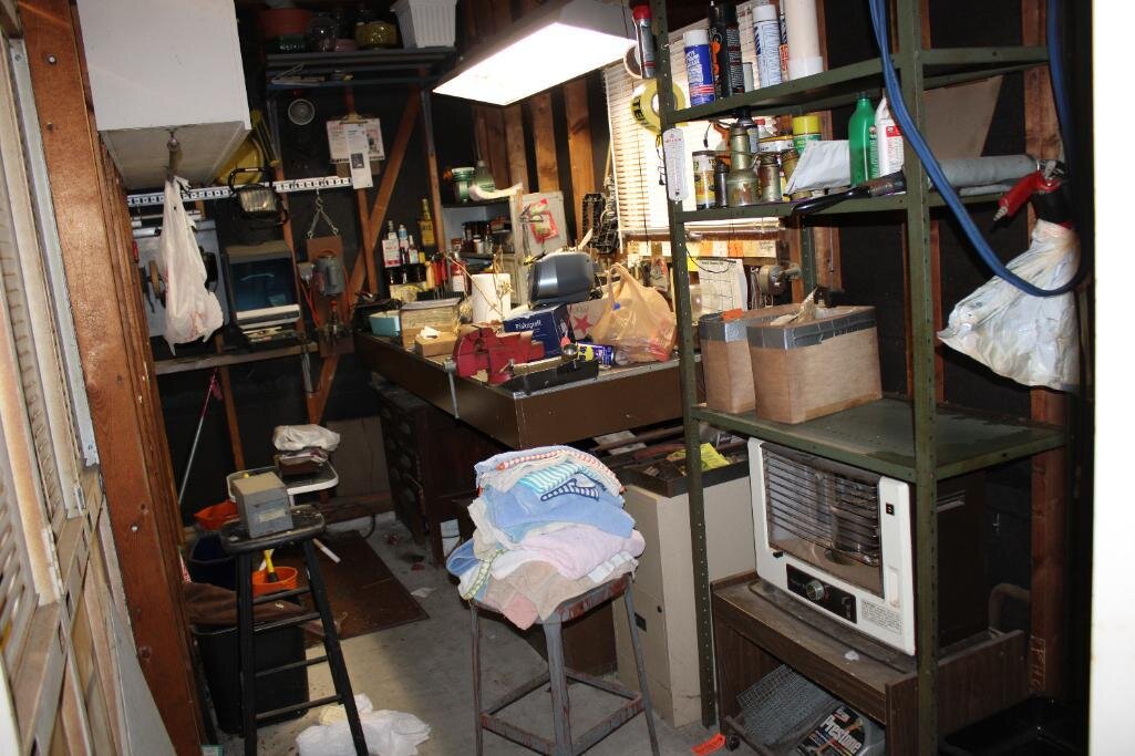 BACK WORKSHOP GARAGE CLEANING RIGHTS