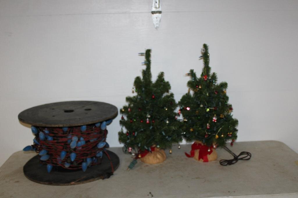 CHRISTMAS DECOR