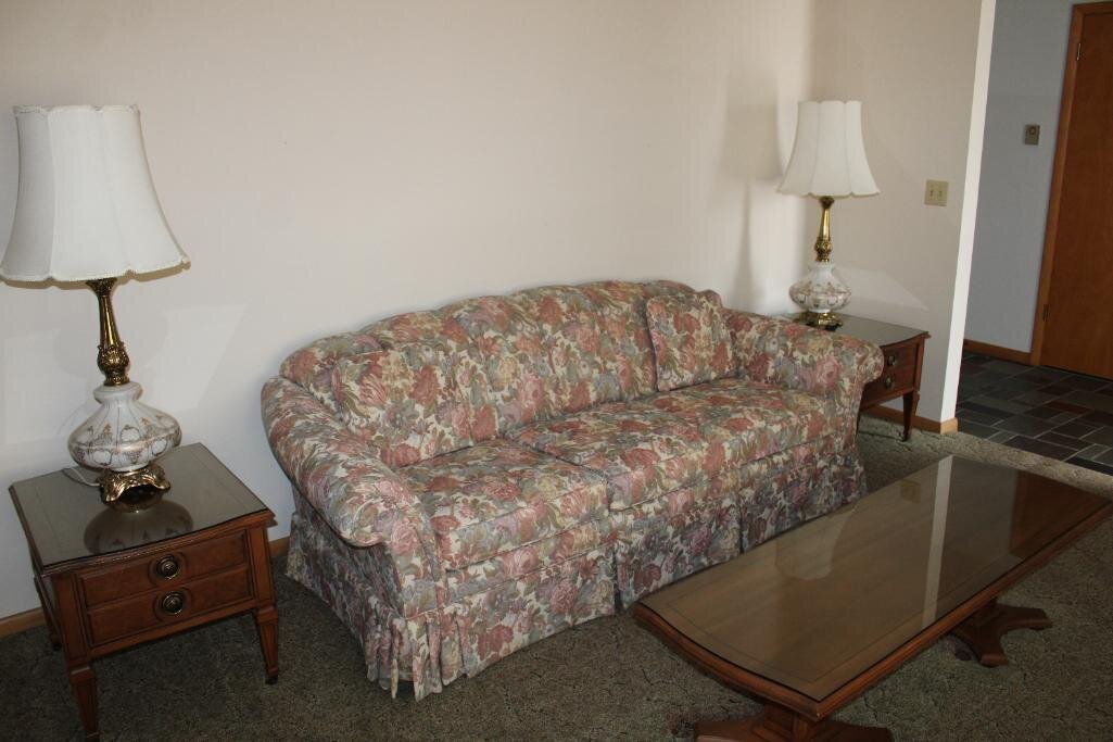 LIVING ROOM CONTENTS