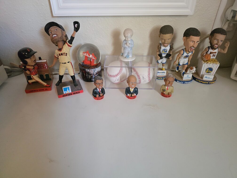 Bobble Heads Sports Memorabilia 12pcs