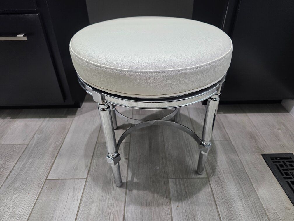 176521 CHR / Resort Swivel Vanity Stool Chrome