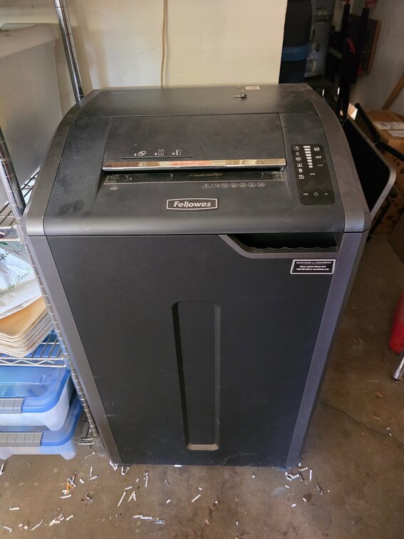 Fellowes Paper Shedder
