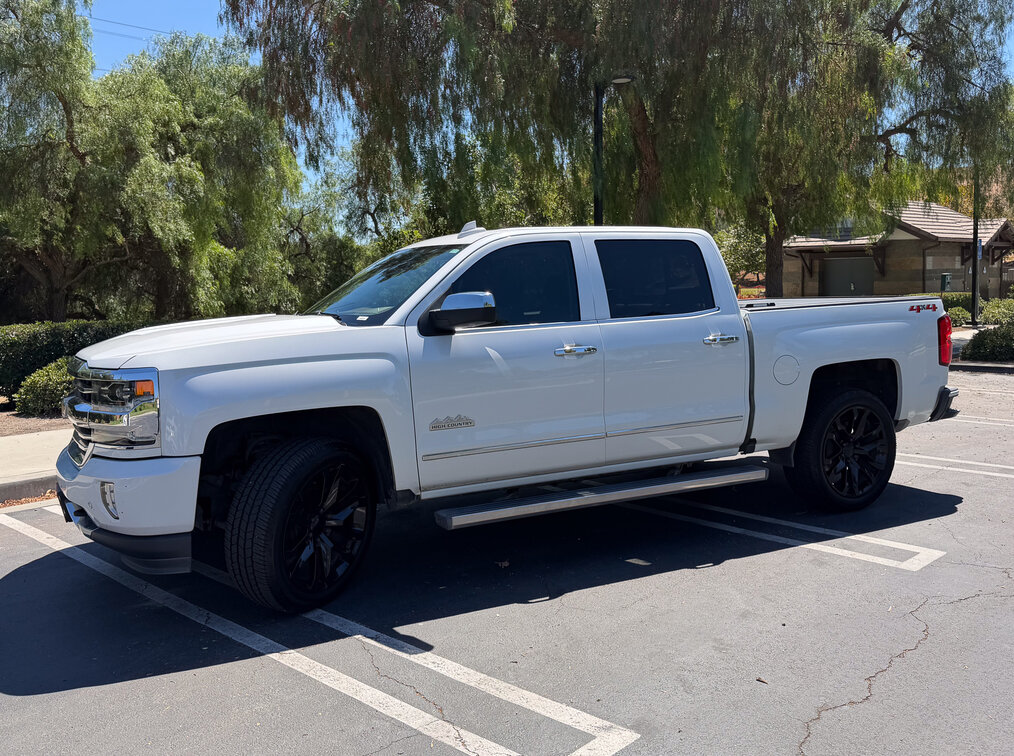 2018 Chevrolet Silverado 1500 High Country Crew Cab Pickup