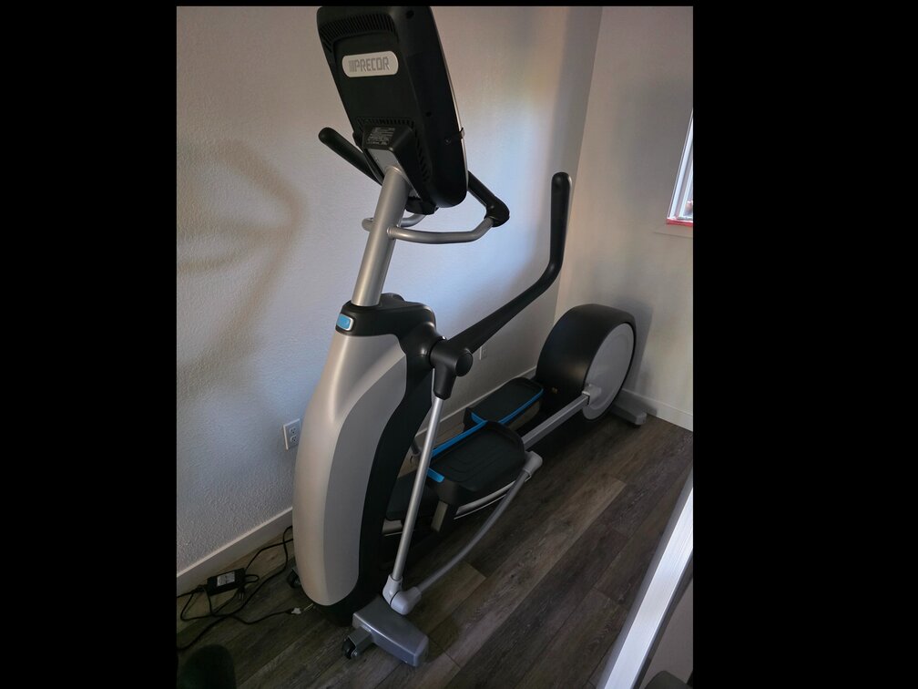 Precor EFX 835 Elliptical