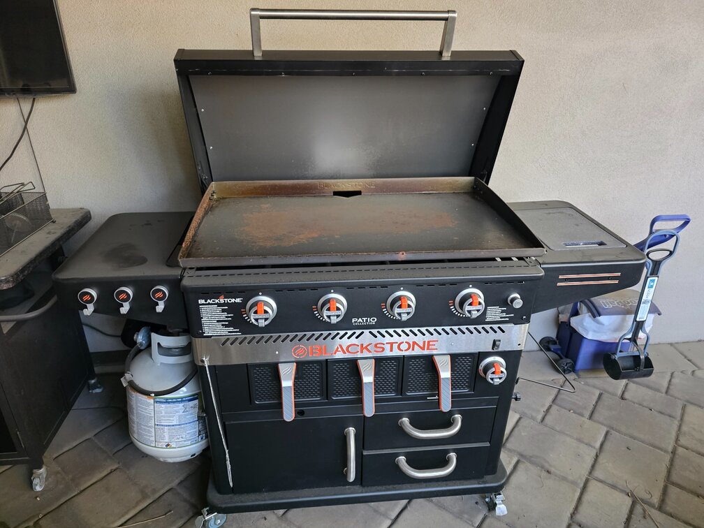 BlackStone Patio Series 5 Burner With Fryer Propane Griddle