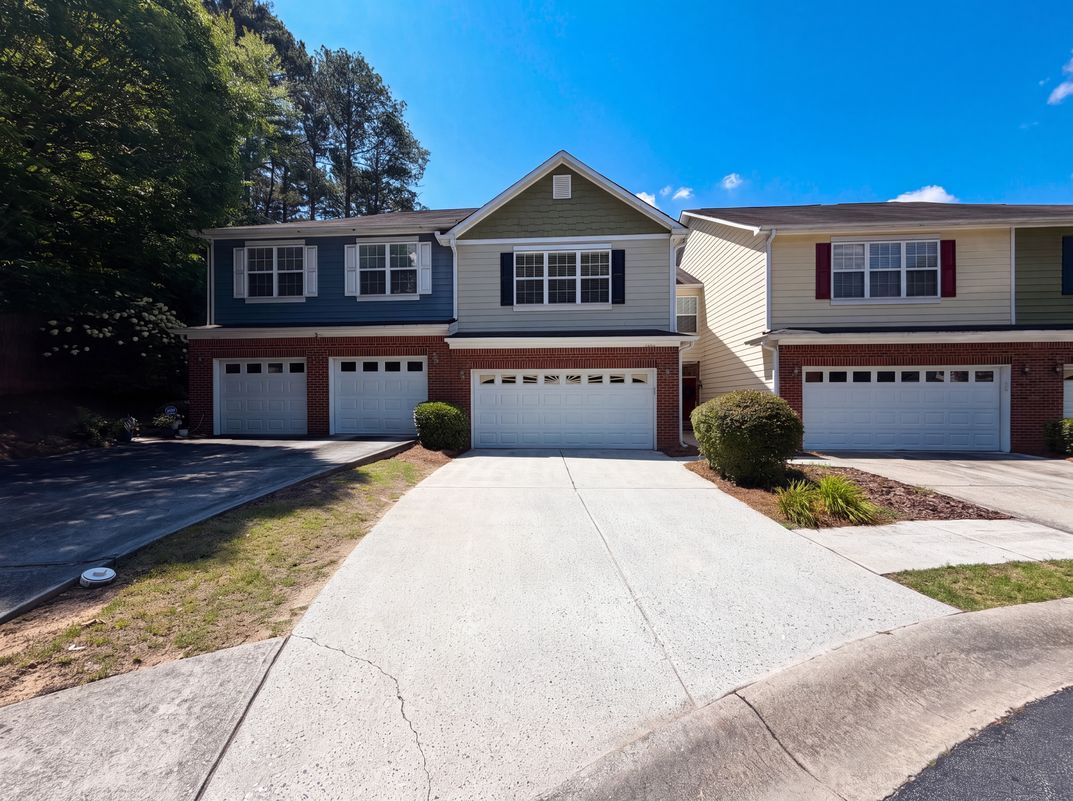 Photo 21 of 23 of 1019 Ivydale Cir, Lawrenceville, GA
